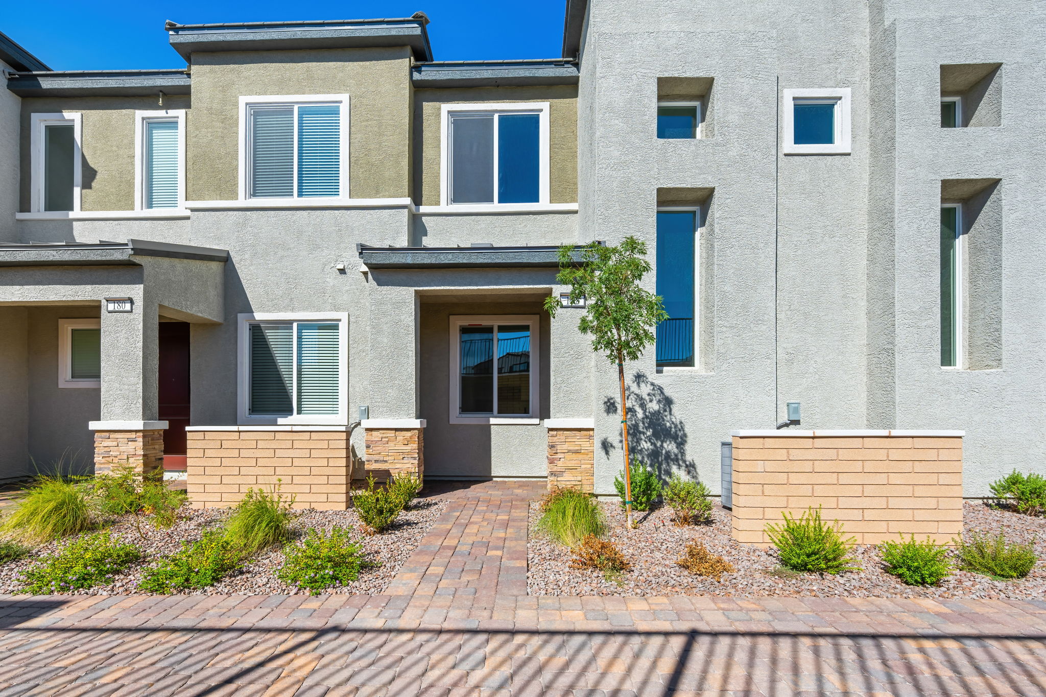AL0081 182 FREEPORT VIEW PL