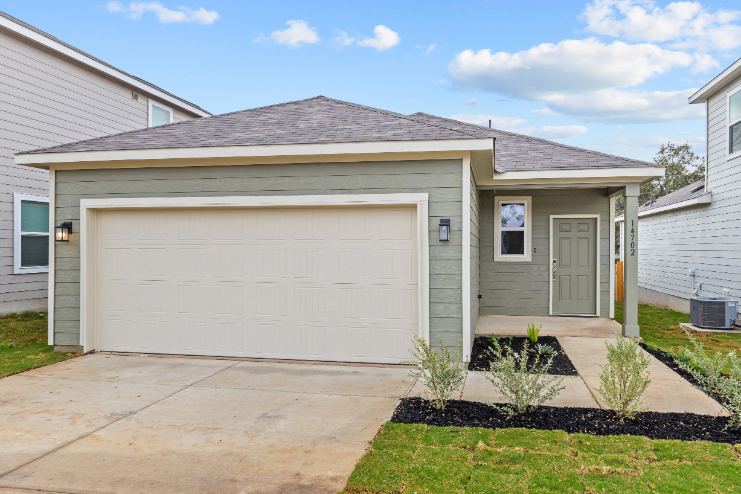 313404 10738 Fairchild Way